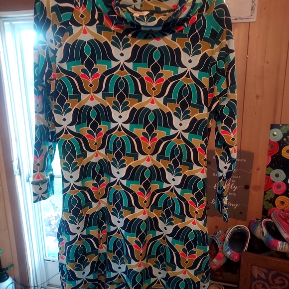 Multicolor Geometric Pattern Top - Picture 1 of 3